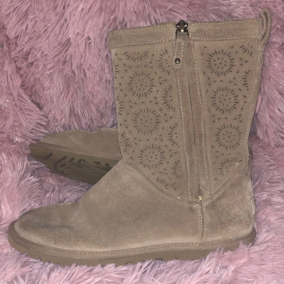 UGG low pro short boot - Picture 4 of 4